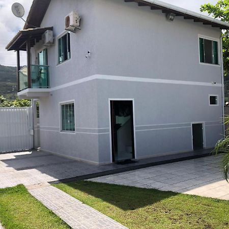 Casa Praia De Gov Celso Ramos ゴヴェルナドール・セウソ・ラーモス エクステリア 写真