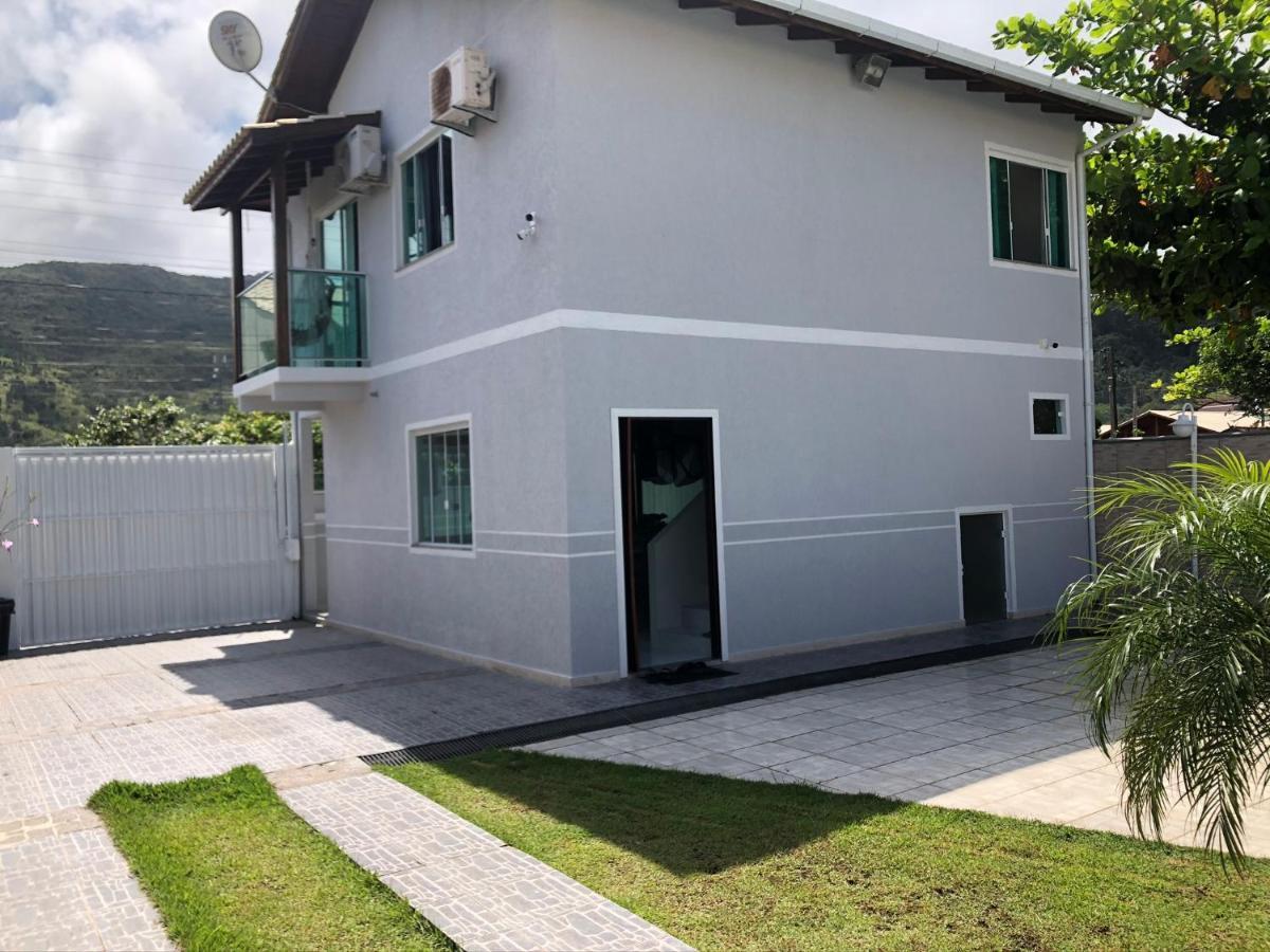 Casa Praia De Gov Celso Ramos ゴヴェルナドール・セウソ・ラーモス エクステリア 写真